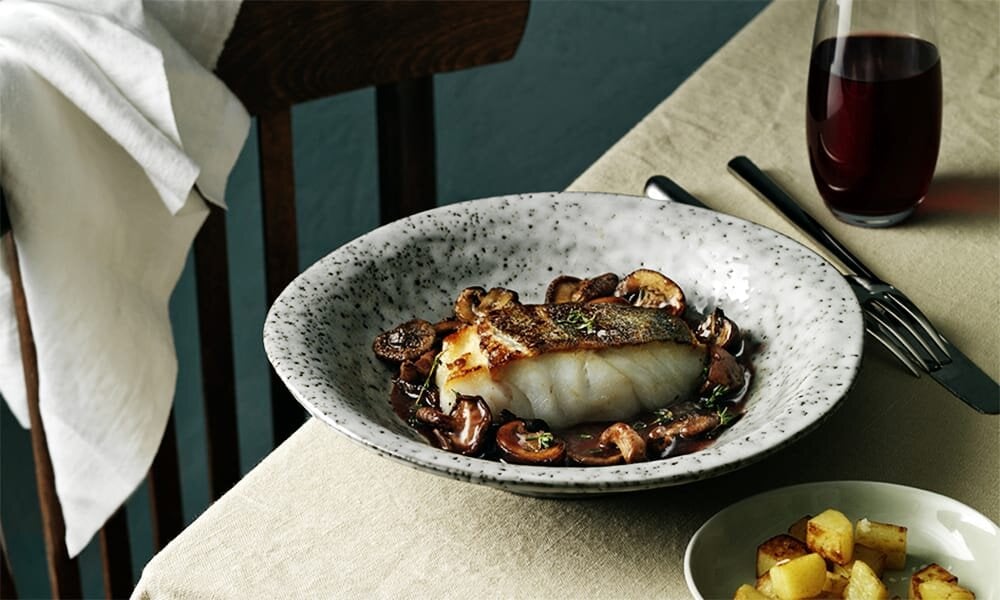 Stekt skrei med rödvinssås