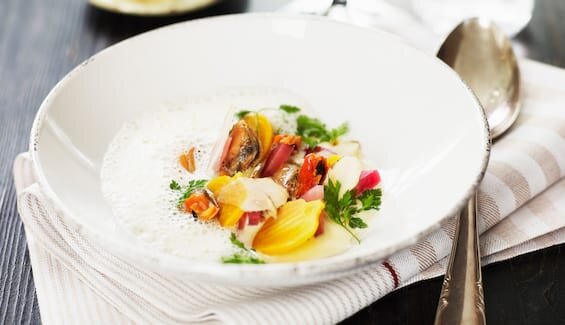 Soppa på norska blåmusslor med Gotlandsbetor och Gotlandstryffel