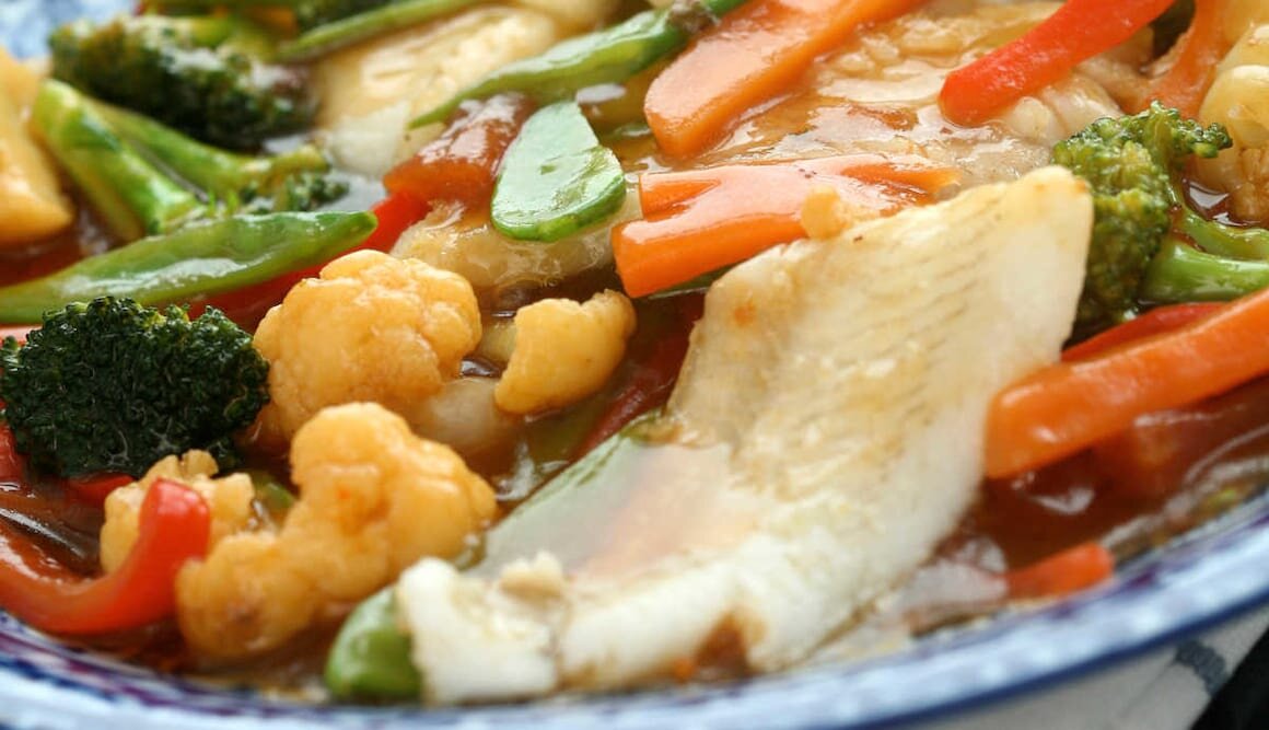 Wok med norsk rödspätta