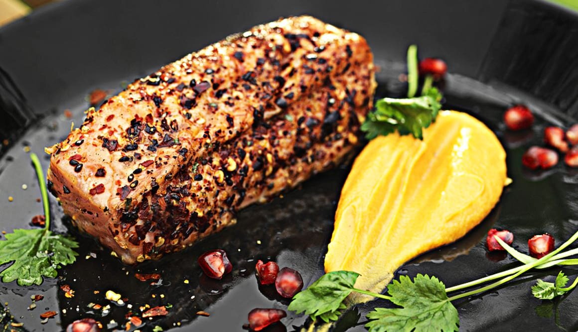 Karibisk lax med sötpotatis och vitlök