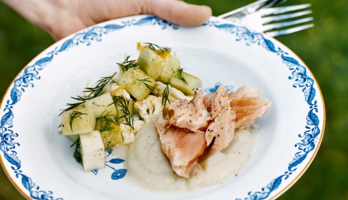 Grillrökt lax med blomkålscreme