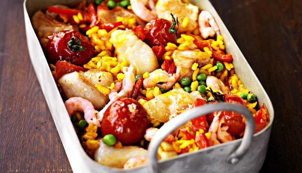 Paella på norsk torsk och räkor