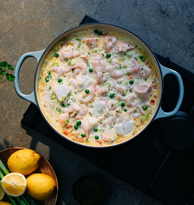 Krämig fisksoppa med norska räkor, lax och torsk