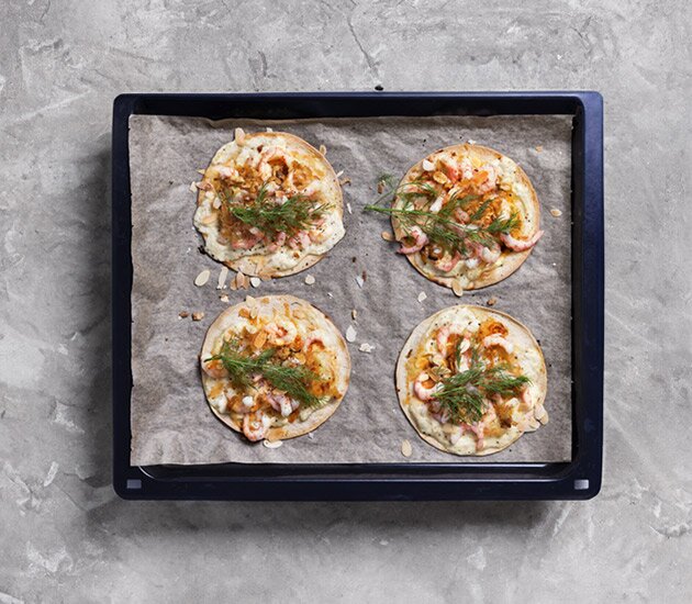 Räk- och getostpizza