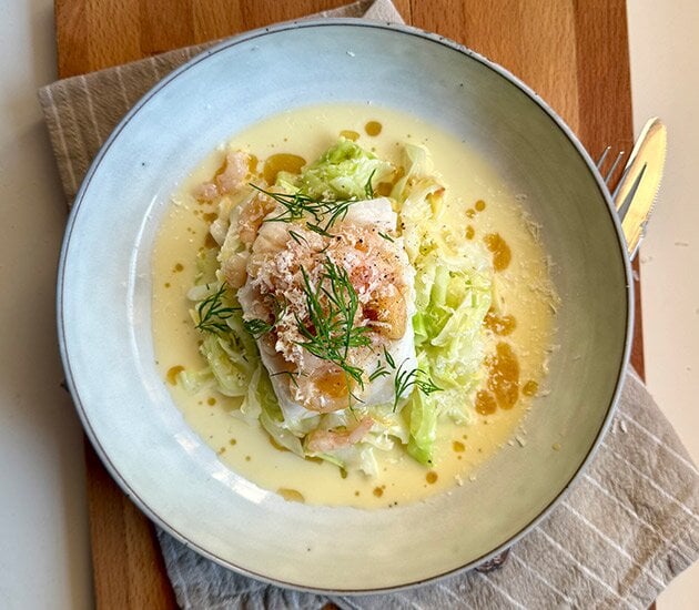 Skrei med smörkokt spetskål