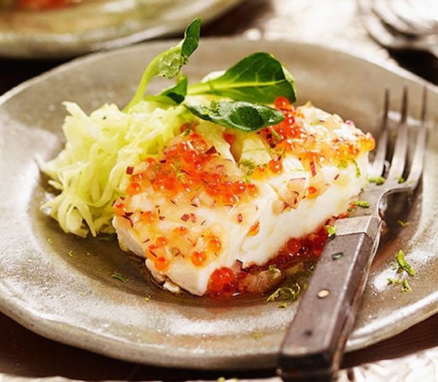 Inkokt skrei med spetskålsallad