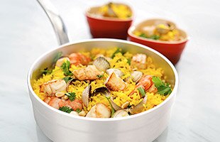 Saffranspilaff med torsk och skaldjur