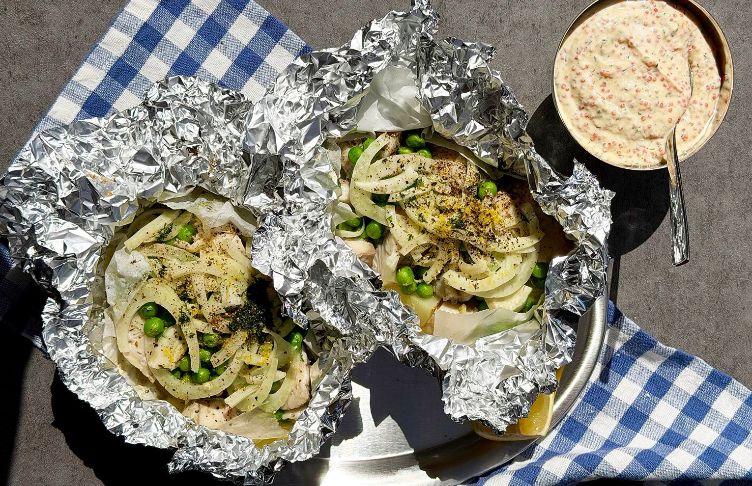 Fiskpaket på grillen med norsk sej