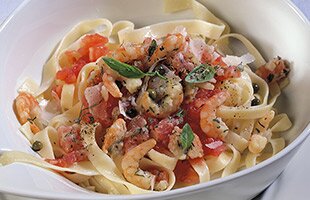 Tagliatelle med räk- och tomatsås